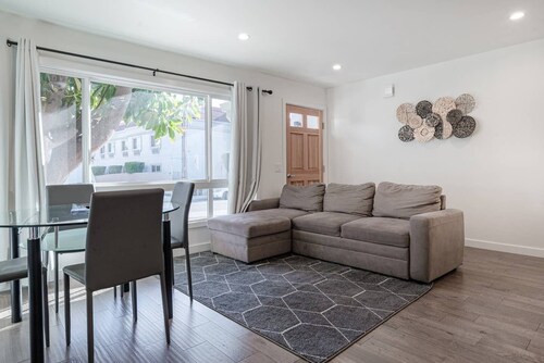 Beautiful newly remodeled home near SFO