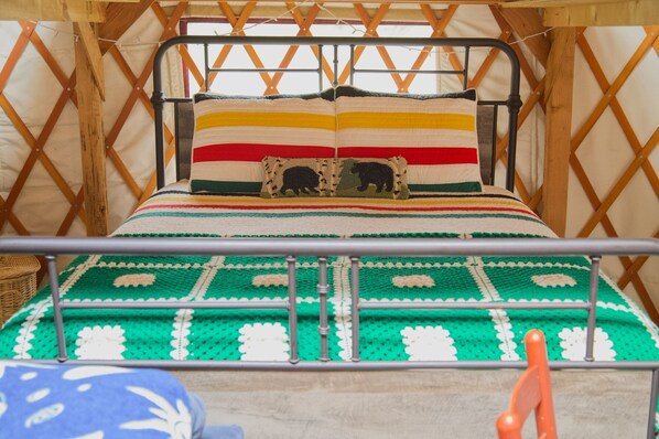 Accès au Wi-Fi (inclus), literie fournie