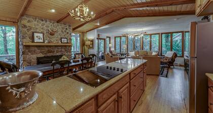 Tally-Ho, hyvin varusteltu mökki kävelymatkan päässä keskustasta!