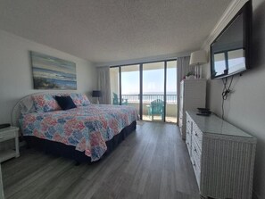 3 dormitorios, tabla de planchar con plancha, wifi gratis y ropa de cama