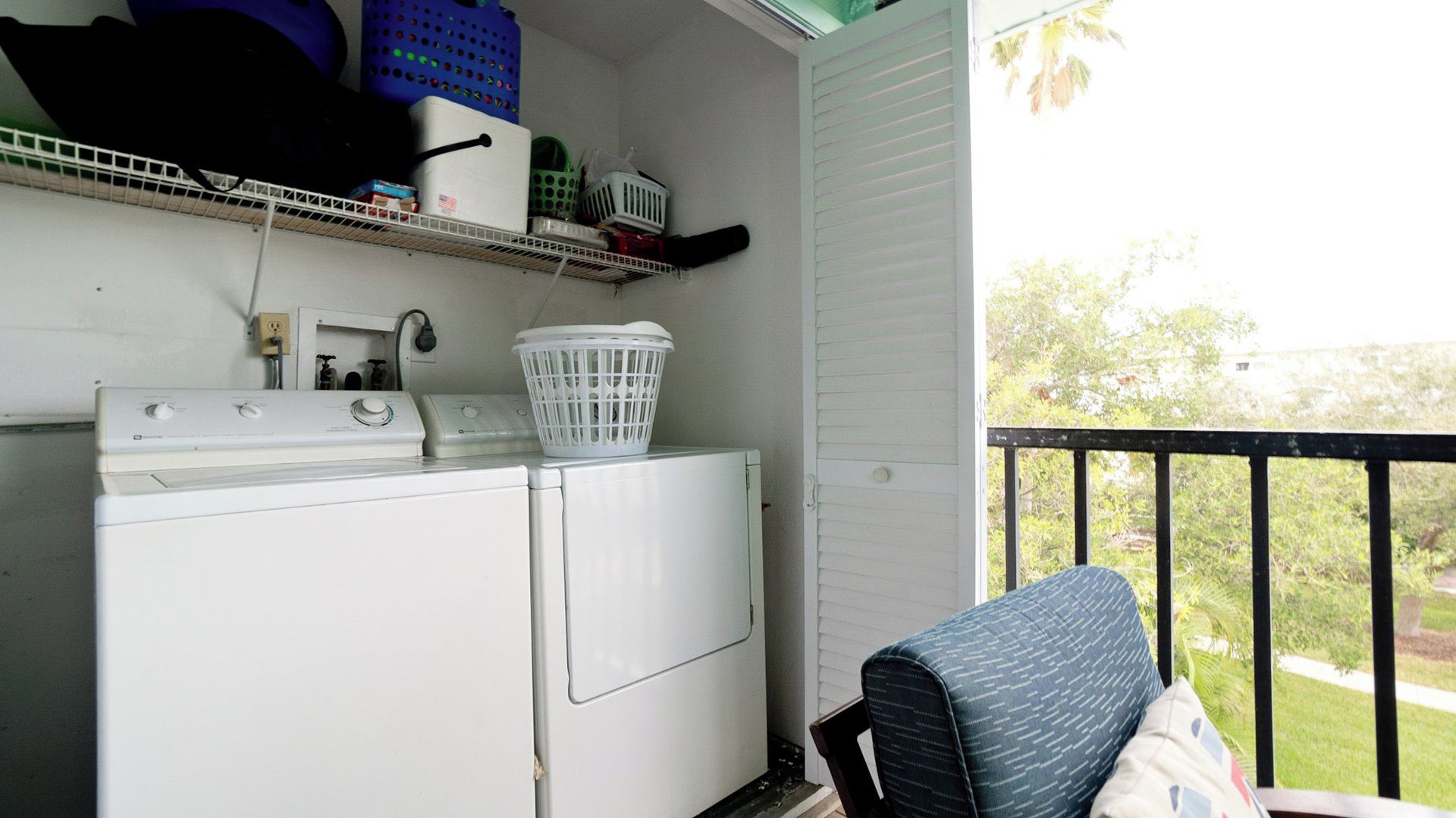 Washer & Dryer/Utility Closet