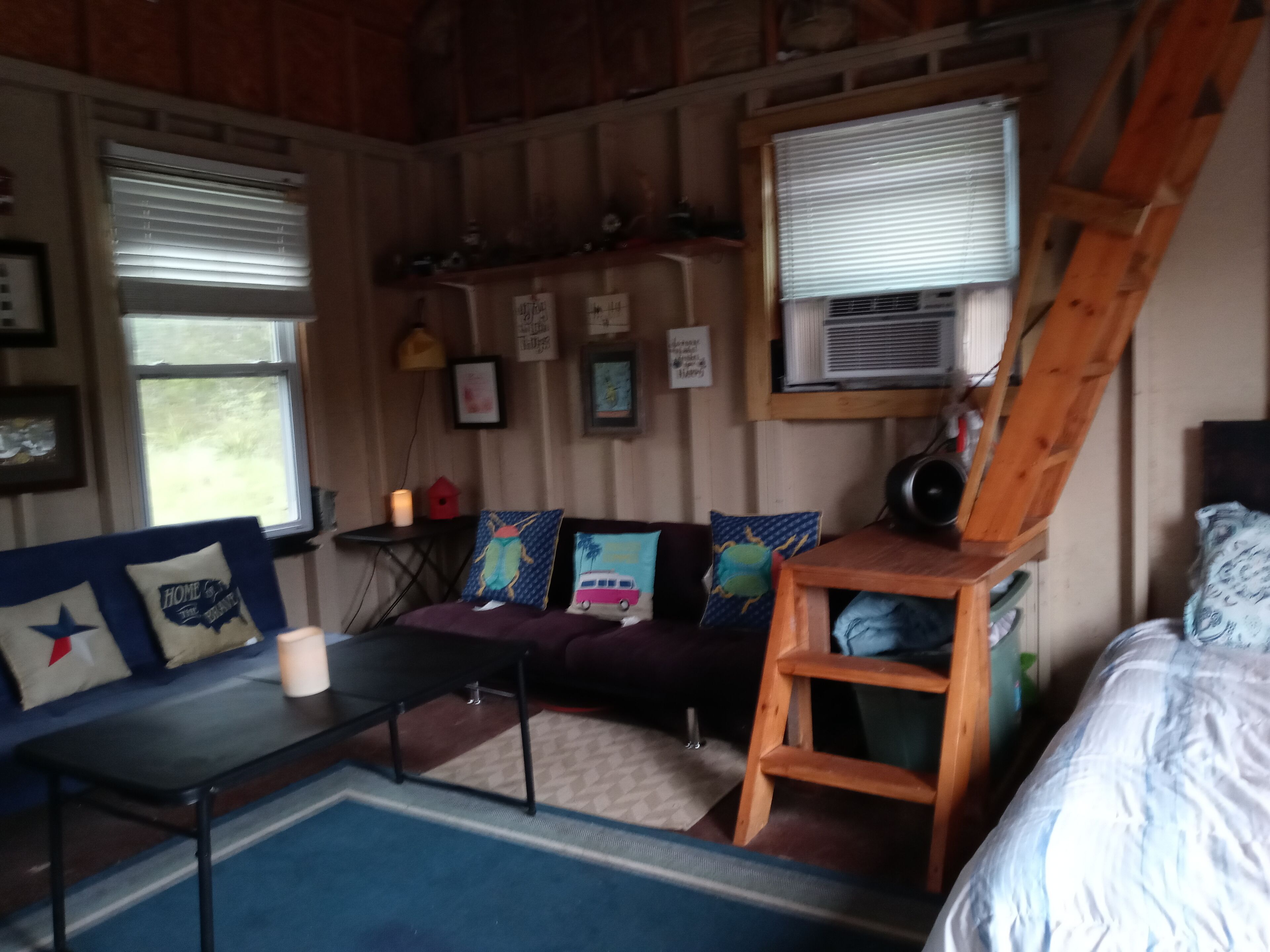 2 bedrooms, bed sheets
