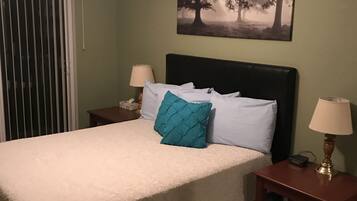 2 bedrooms, in-room safe, bed sheets
