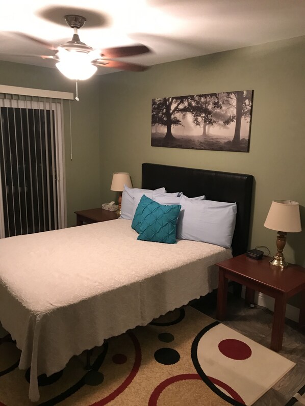 2 habitaciones, caja de seguridad en la habitación y ropa de cama 