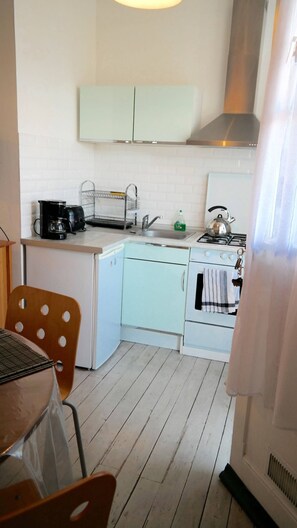 Private kitchen - Résidence Les Althéas - Apartment 2 (Villers-sur-Mer)