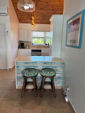 Fridge, microwave, oven, stovetop - Newly renovated Oceanfront Townhouse with Stunning Views & Private Beach Access (George Town)