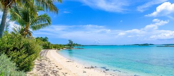 Hurrikaani Dorian EI lyönyt Exumasta. Suuri rantahotelli 2 master-sviitillä