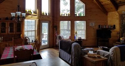 Altitude Adjustment cabin near Wolf Creek - pet friendly