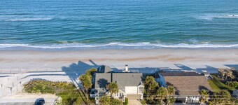 Beach Front Home w/ Large Deck/Fire Pit