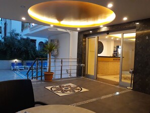 Front of property - Golden Spark Apart Hotel (Konyaalti)
