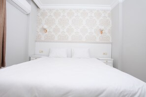 標準雙人房 | 房內夾萬、書桌、隔音、免費嬰兒床