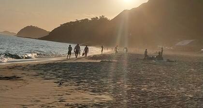 House on the north coast of boiçucanga, the most beautiful sunset on the entire coast.