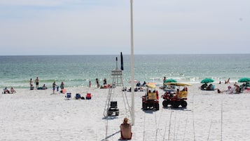 Una playa cerca