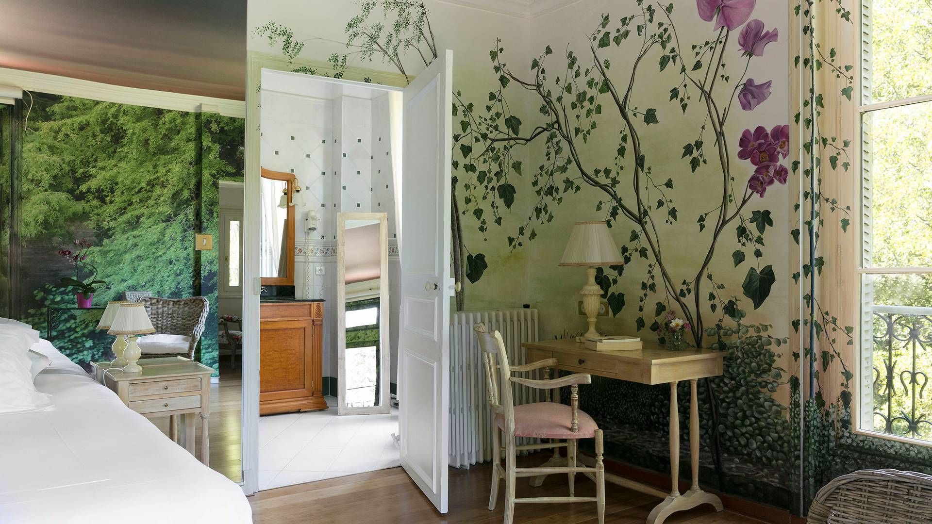 junior suite (charme) | minibar, in-room safe, individually decorated, individually furnished