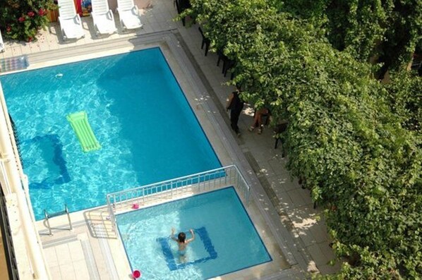 Seasonal outdoor pool - Nergos Side Hotel (Manavgat)