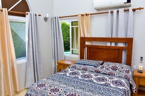 3 soverom, safe på rommet, strykejern/-brett og wi-fi