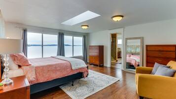 4 多间卧室、熨斗/熨衣板、上网接入、床单