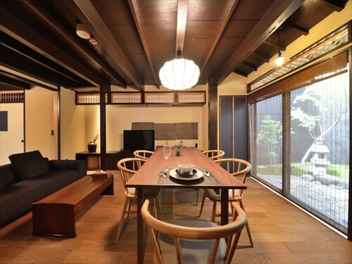 Il est entièrement rénové annexe de luxe Machiya Takeya!