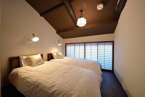 3 bedrooms, iron/ironing board, WiFi