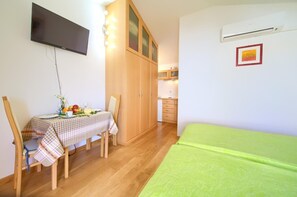 Cunas gratuitas, wifi gratis y ropa de cama 