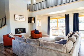 Smart TV, fireplace, video games, offices