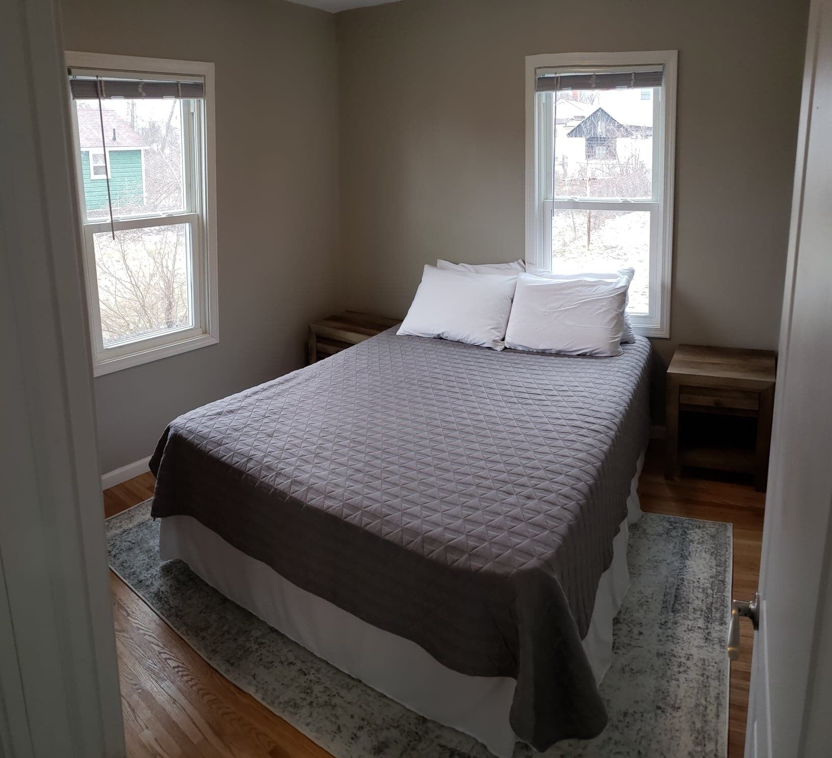 2 bedrooms, in-room safe, iron/ironing board, free WiFi