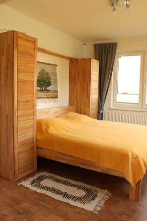 2 Schlafzimmer, Reisekinderbett, WLAN, Bettwäsche