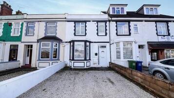 Apartment, Multiple Beds | Front of property