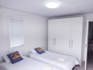 2 bedrooms, WiFi, bed sheets - Cloud 9 ......a bit of heaven away from home (Stellenbosch)