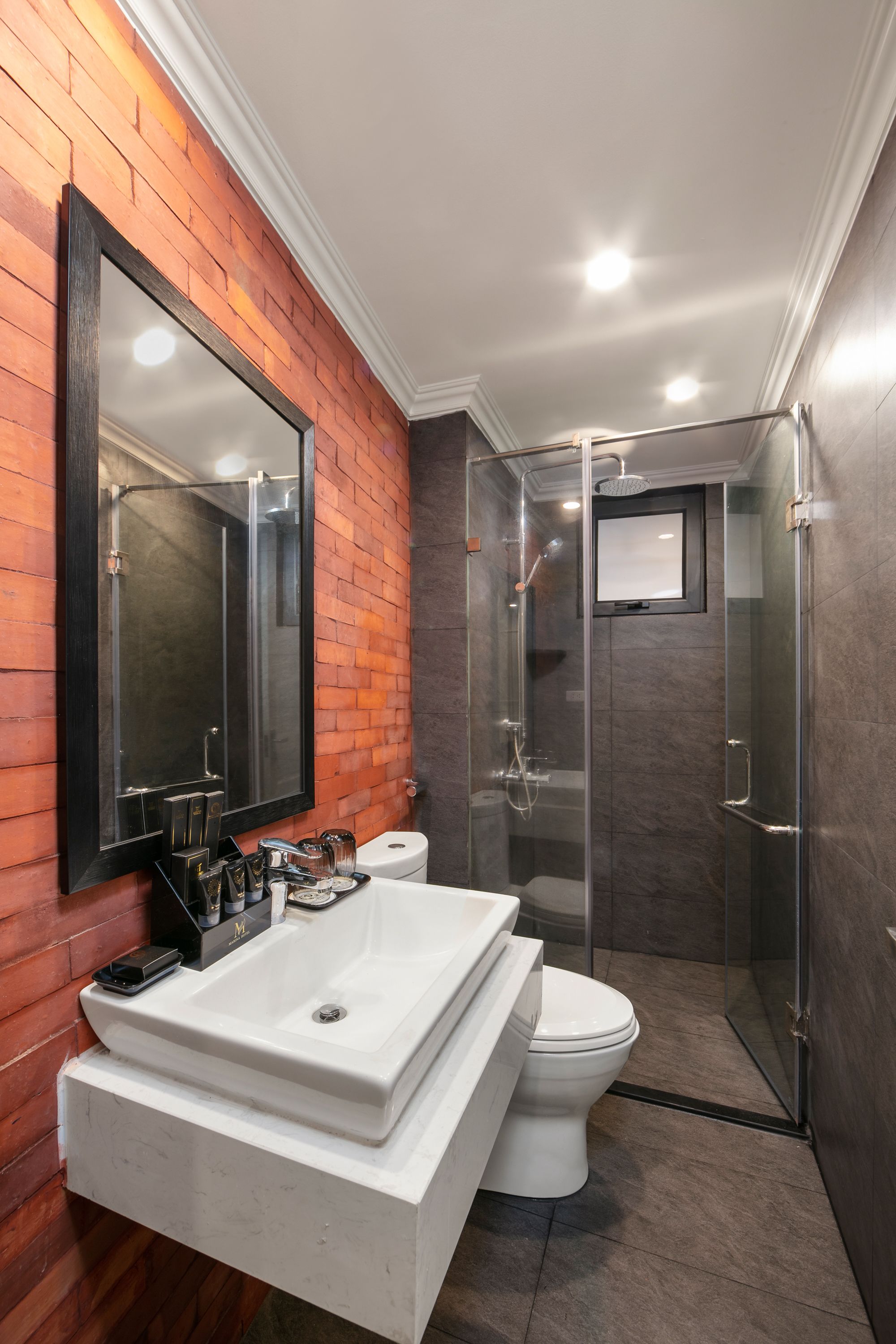 Photo - Marina Hotel