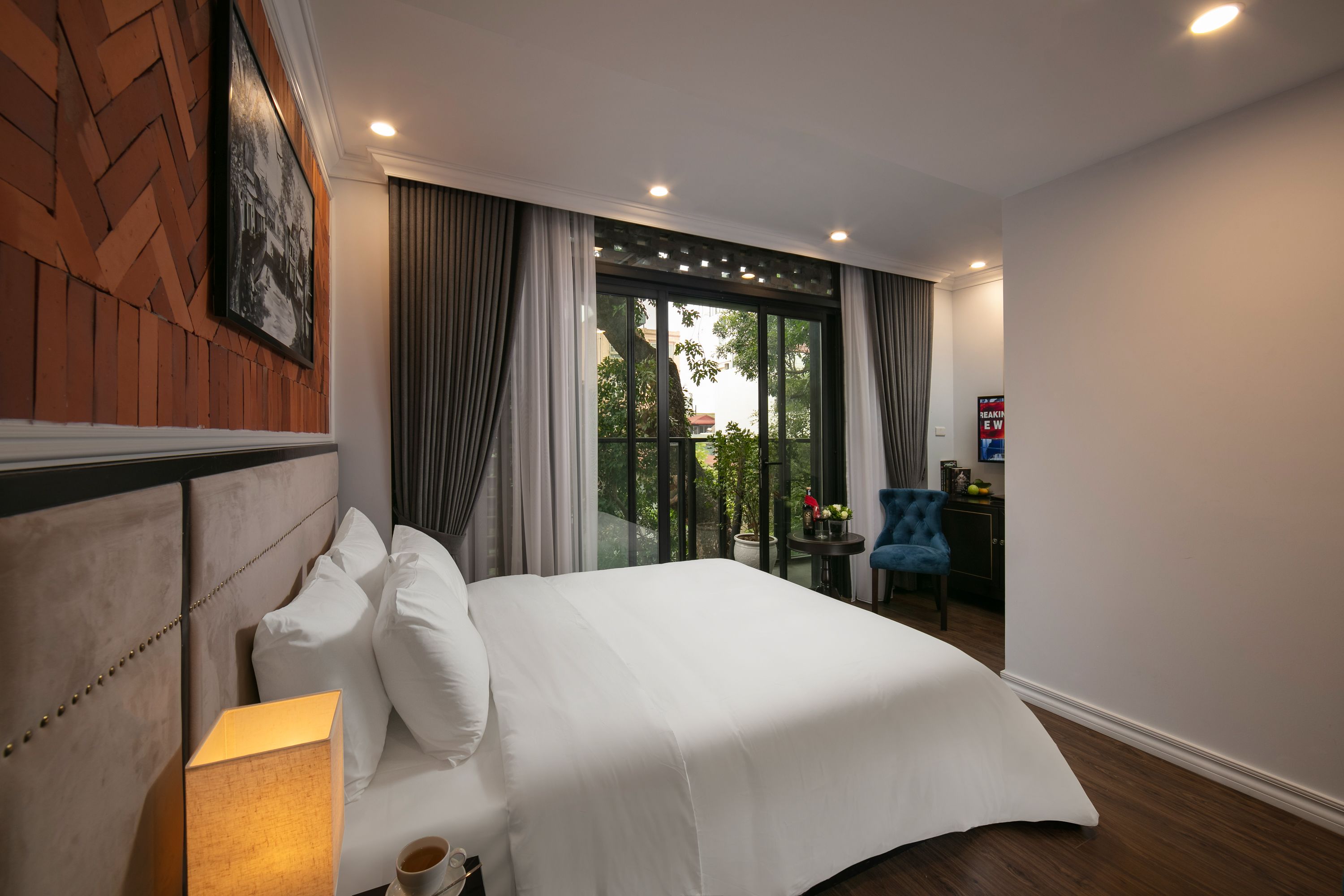 Photo - Marina Hotel