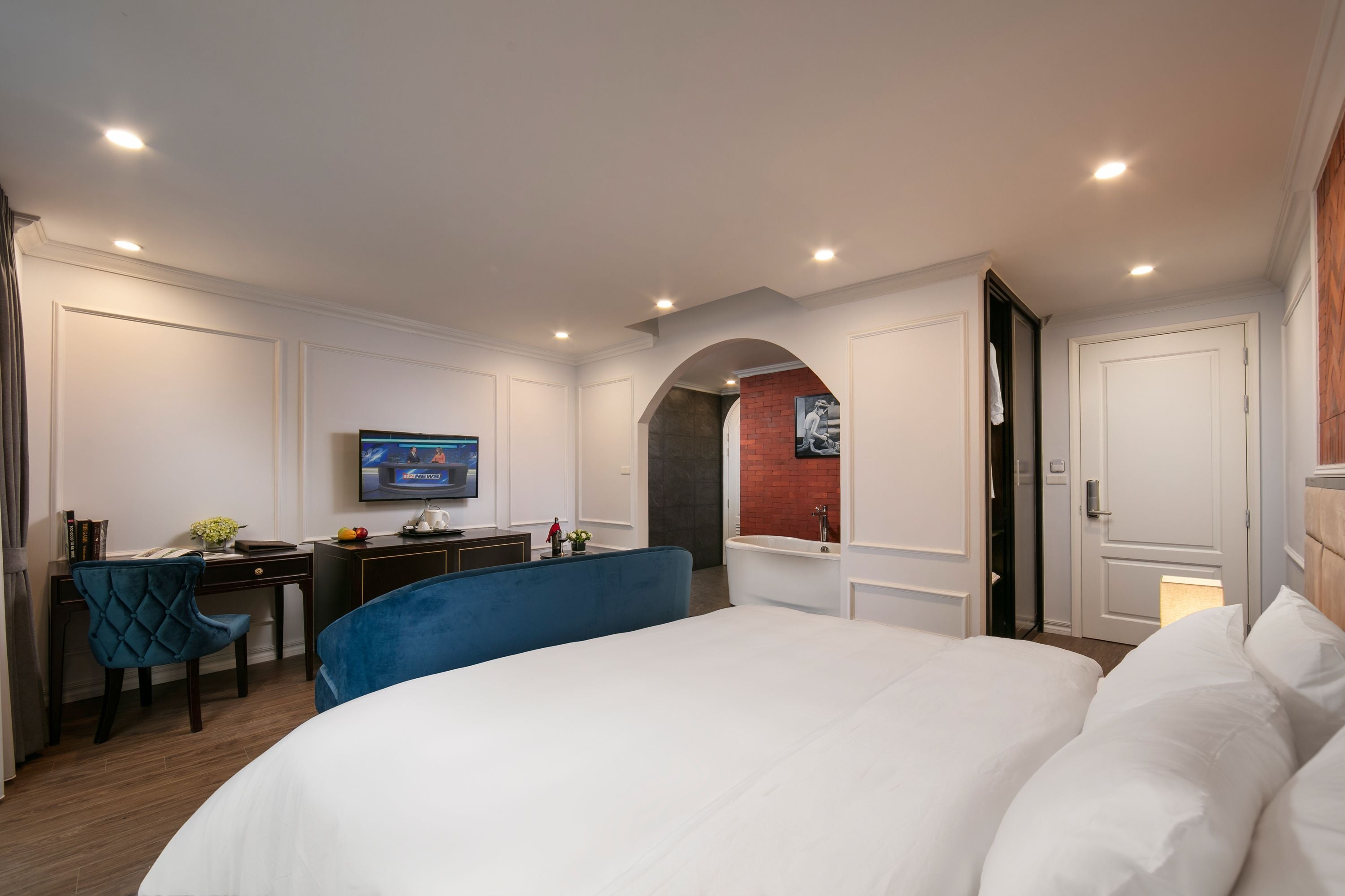 Photo - Marina Hotel