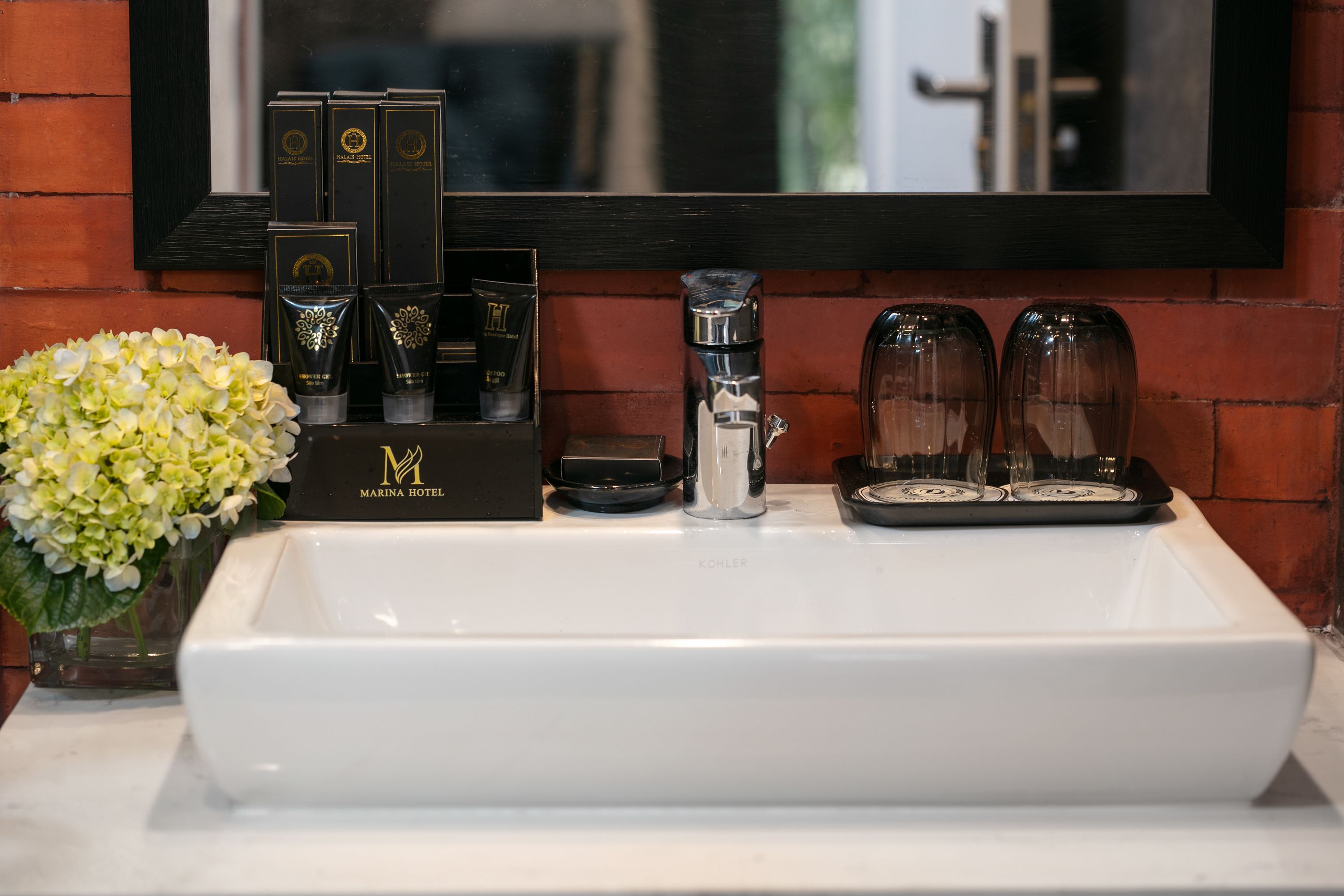 Photo - Marina Hotel