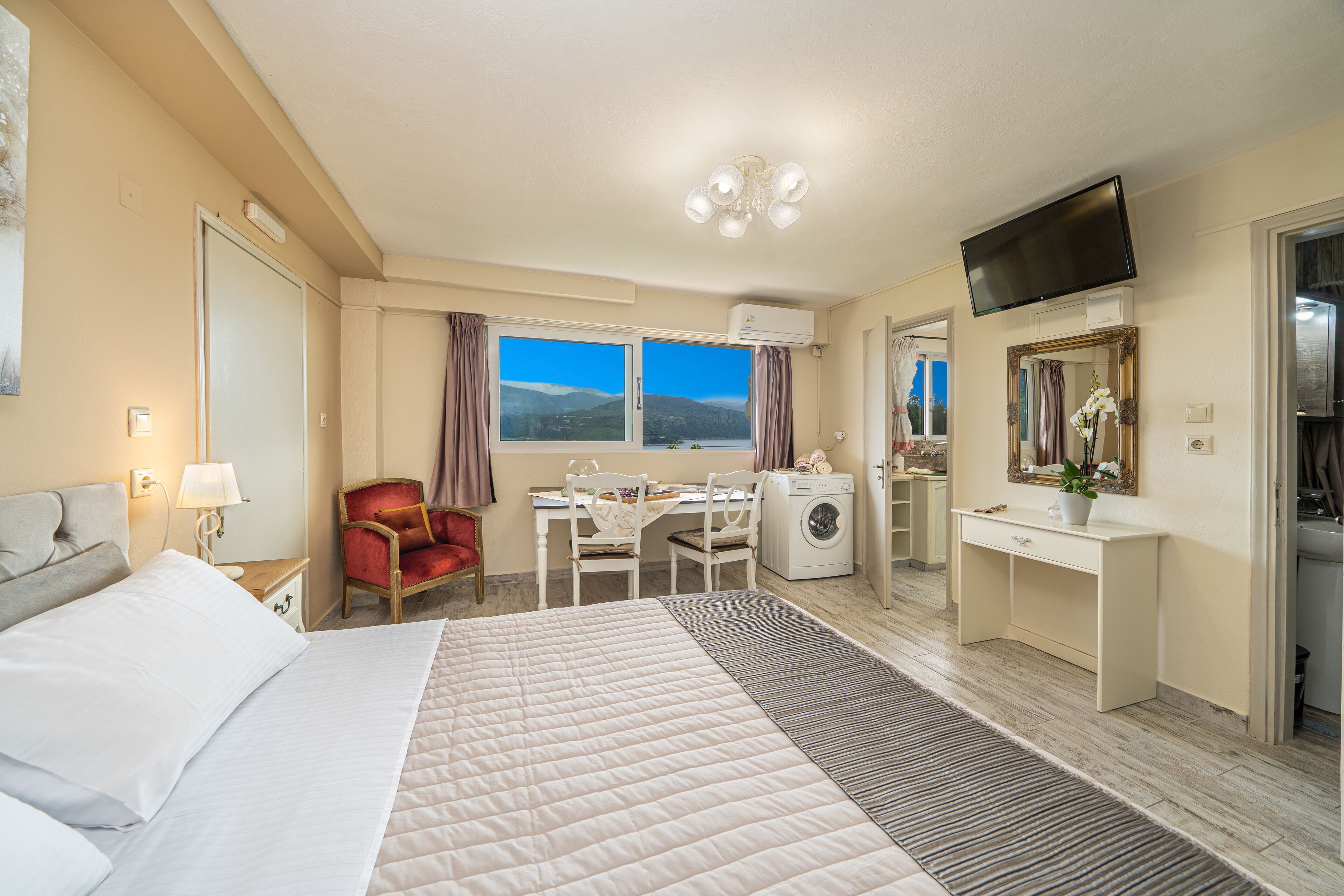 1 chambre, bureau, chambres insonorisées, fer et planche à repasser