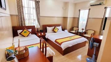 Minibar, desk, soundproofing, free WiFi