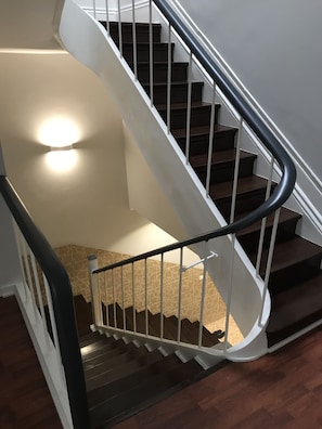 Staircase - H.ö.H (Porto)