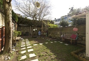 Garden - H.ö.H (Porto)
