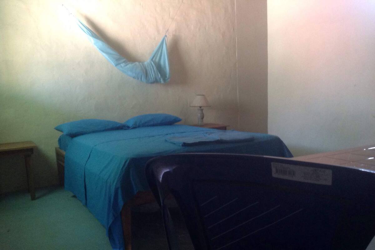 Executive Twin Room, 2 Queen Beds, Partial Ocean View | Individually decorated, individually furnished, blackout curtains