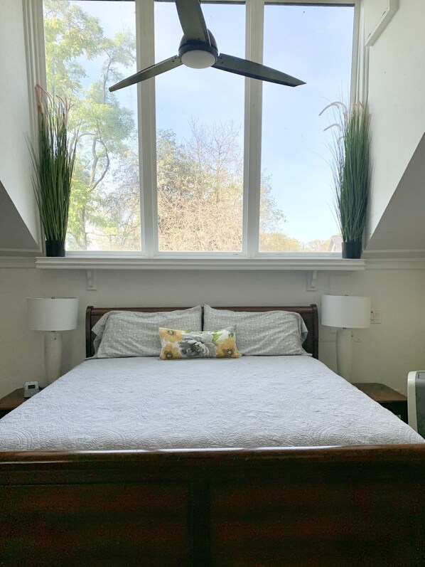 Appartement, salle de bain privée, vue sur le lac (Upper Unit) | Intérieur