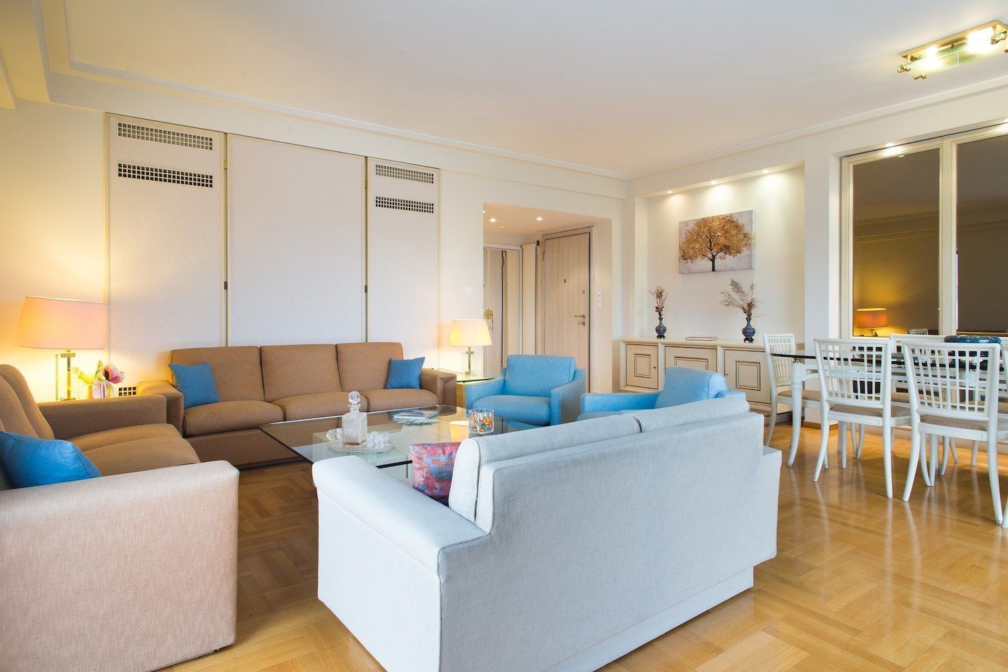 Deluxe Penthouse (Temple of Zeus) | Living area | TV