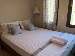 7 Schlafzimmer, schallisolierte Zimmer, Bügeleisen/Bügelbrett