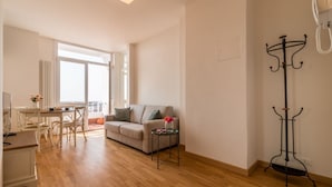 Living area - PADOVA TOWER 13TH FLOOR CITY VIEW SCIROCCO TERRACE (Padova)