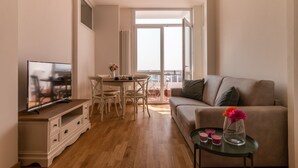 Living area - PADOVA TOWER 13TH FLOOR CITY VIEW SCIROCCO TERRACE (Padova)