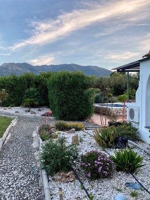 Property grounds - Charming finca with swimming pool, garden and lots of space (Alhaurin El Grande)