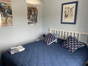 3 habitaciones, tabla de planchar con plancha y wifi gratis