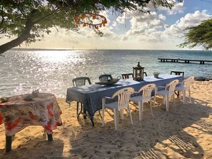 Outdoor dining - Beachfront Two-Bedroom Villa (Savaneta)