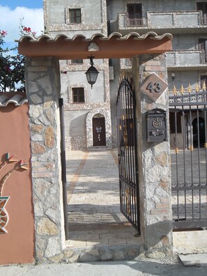 Exterior detail - Apartment/ flat - SICULIANA House with garden (SICULIANA)