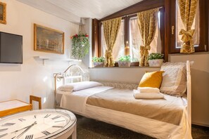 3 多间卧室、熨斗/熨衣板、WiFi、床单