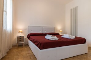 2 bedrooms, soundproofing, iron/ironing board, free WiFi