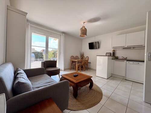 Sympathique maison mitoyenne avec terrasse (125)